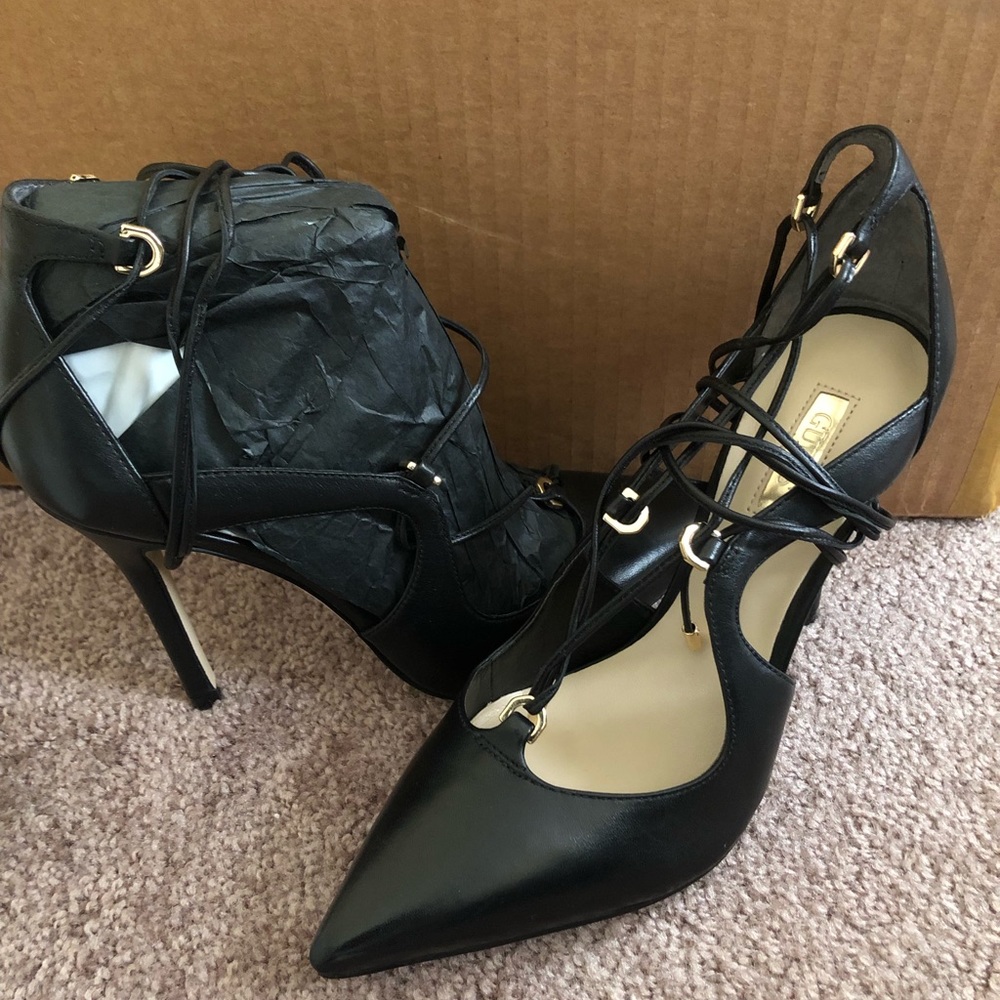 Shoes - Picture 4 of 4